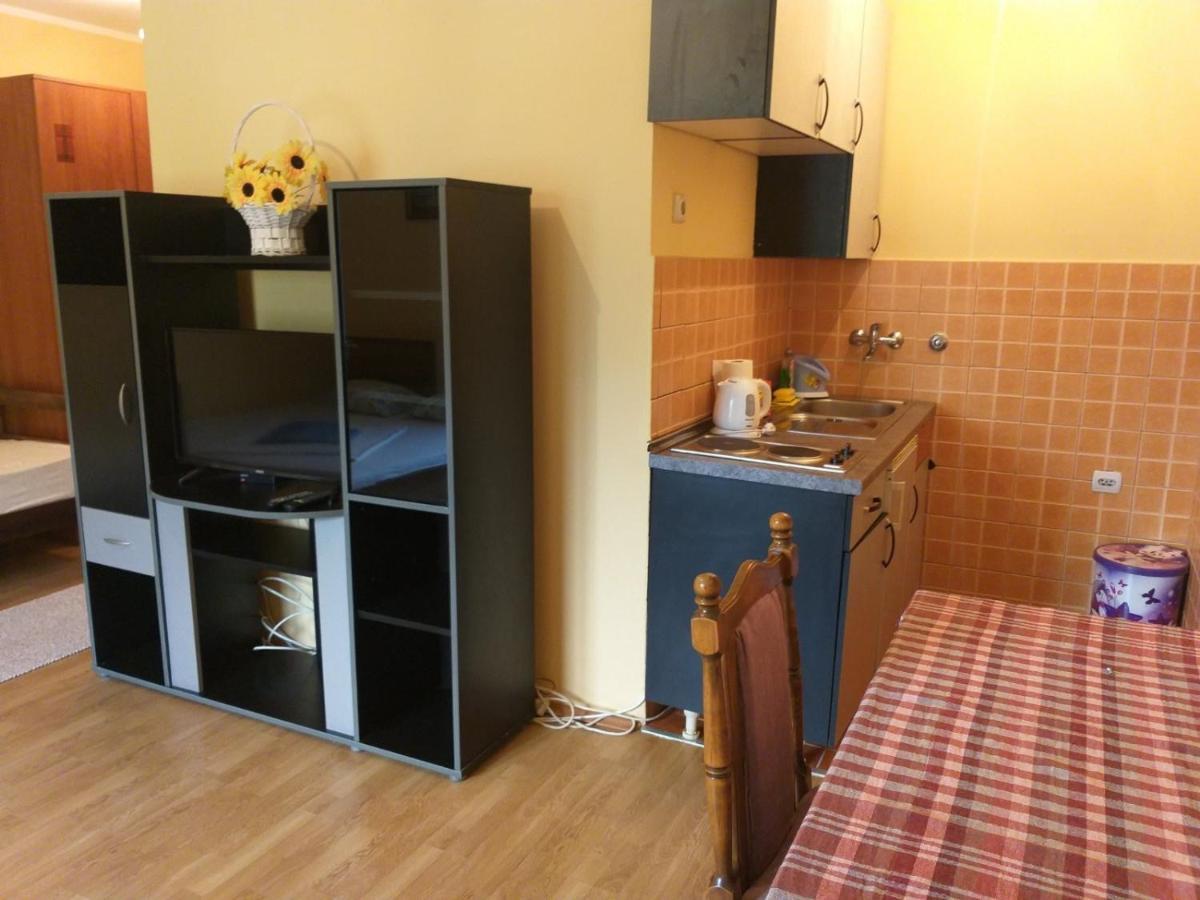 Apartment Davidovic Tivat Luaran gambar