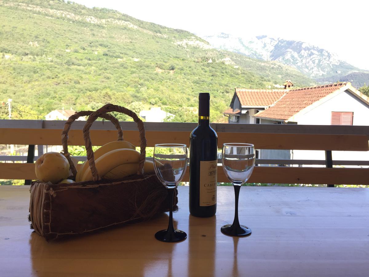 Apartment Davidovic Tivat Luaran gambar